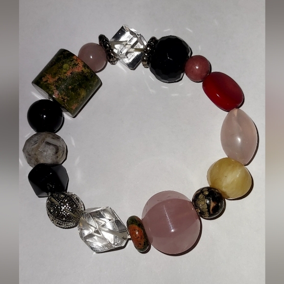 Crystal And Gems Beaded Stretchy Bracelet - Picture 2 of 5